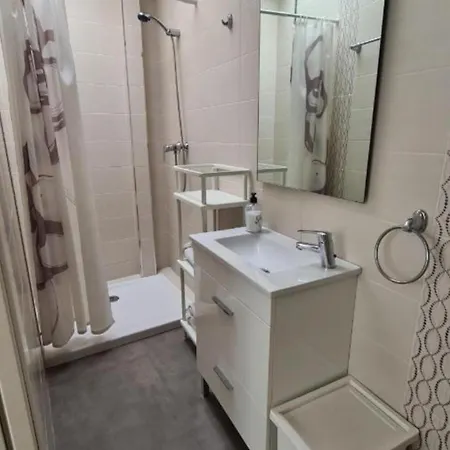 Апартаменты La Cruz 8 Silhouse